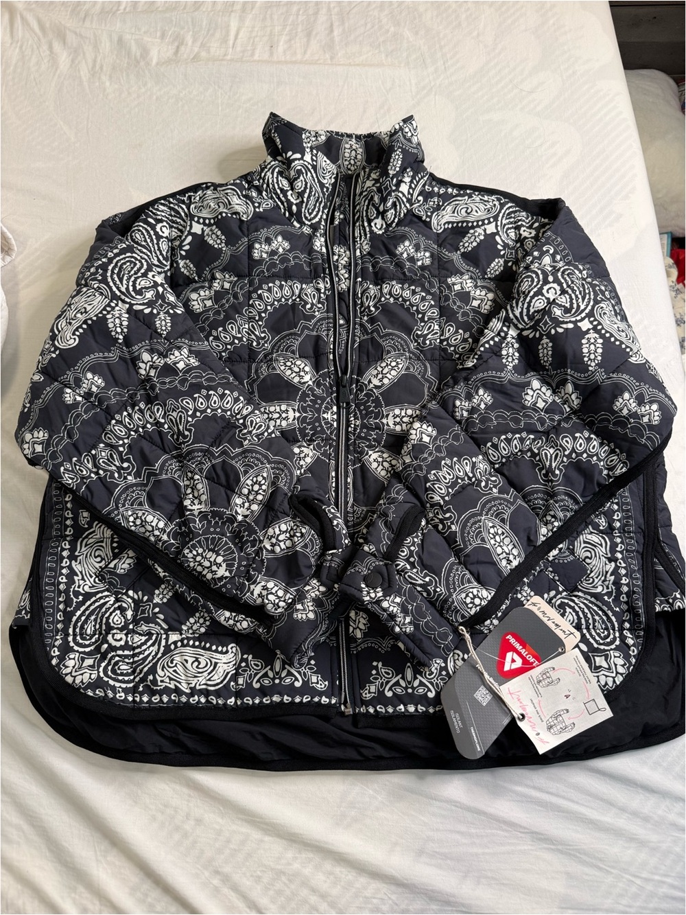 Women's Black & White Paisley Puffer Jacket - Unbranded